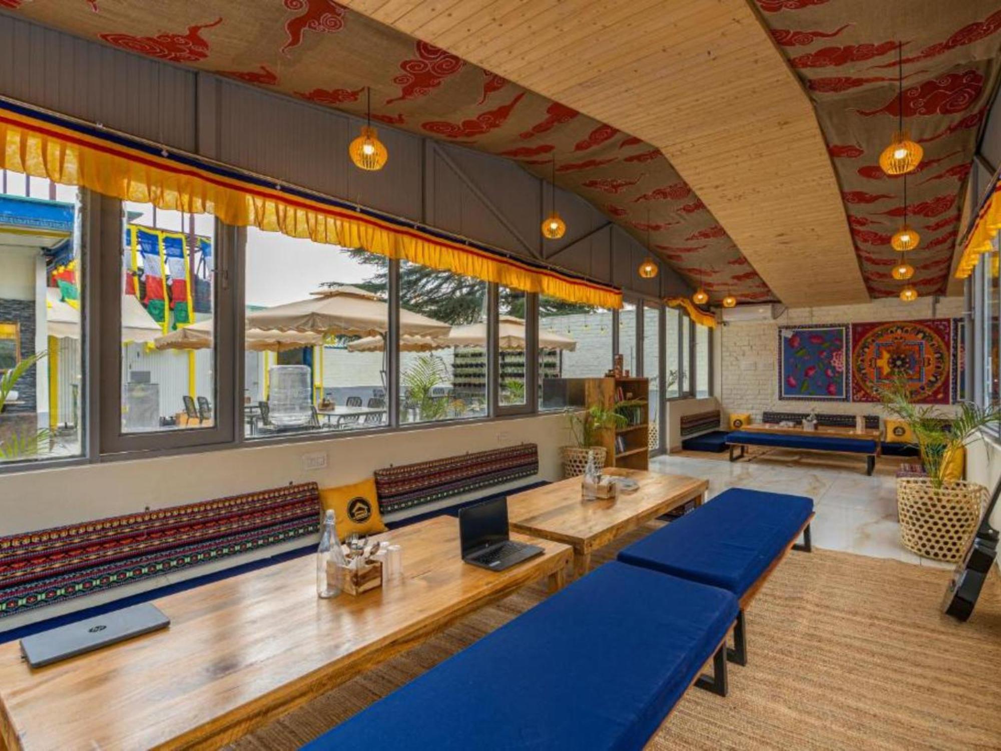 The Hosteller Mcleodganj, Mall Road McLeod Gandzs Kültér fotó