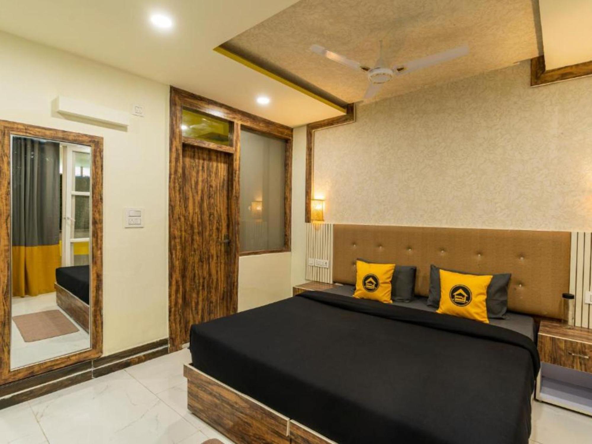 The Hosteller Mcleodganj, Mall Road McLeod Gandzs Szoba fotó
