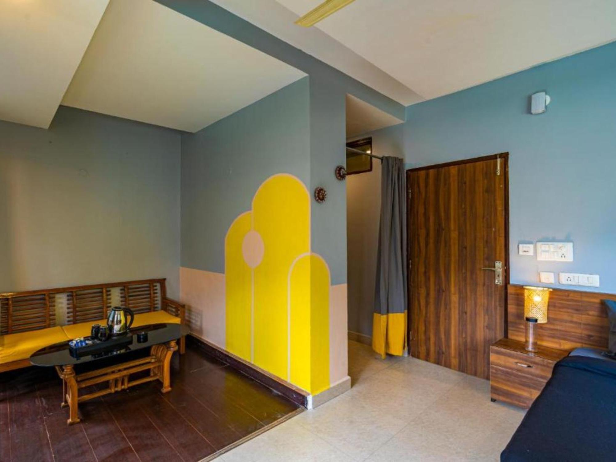 The Hosteller Mcleodganj, Mall Road McLeod Gandzs Szoba fotó